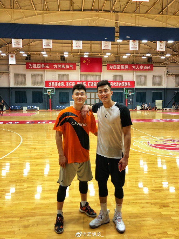 开云体育官网-多伦多猛龙内部会议纪要流出:冲刺阶段迎来里程碑,CBA常规赛使命明确,控场能力受关注的简单介绍