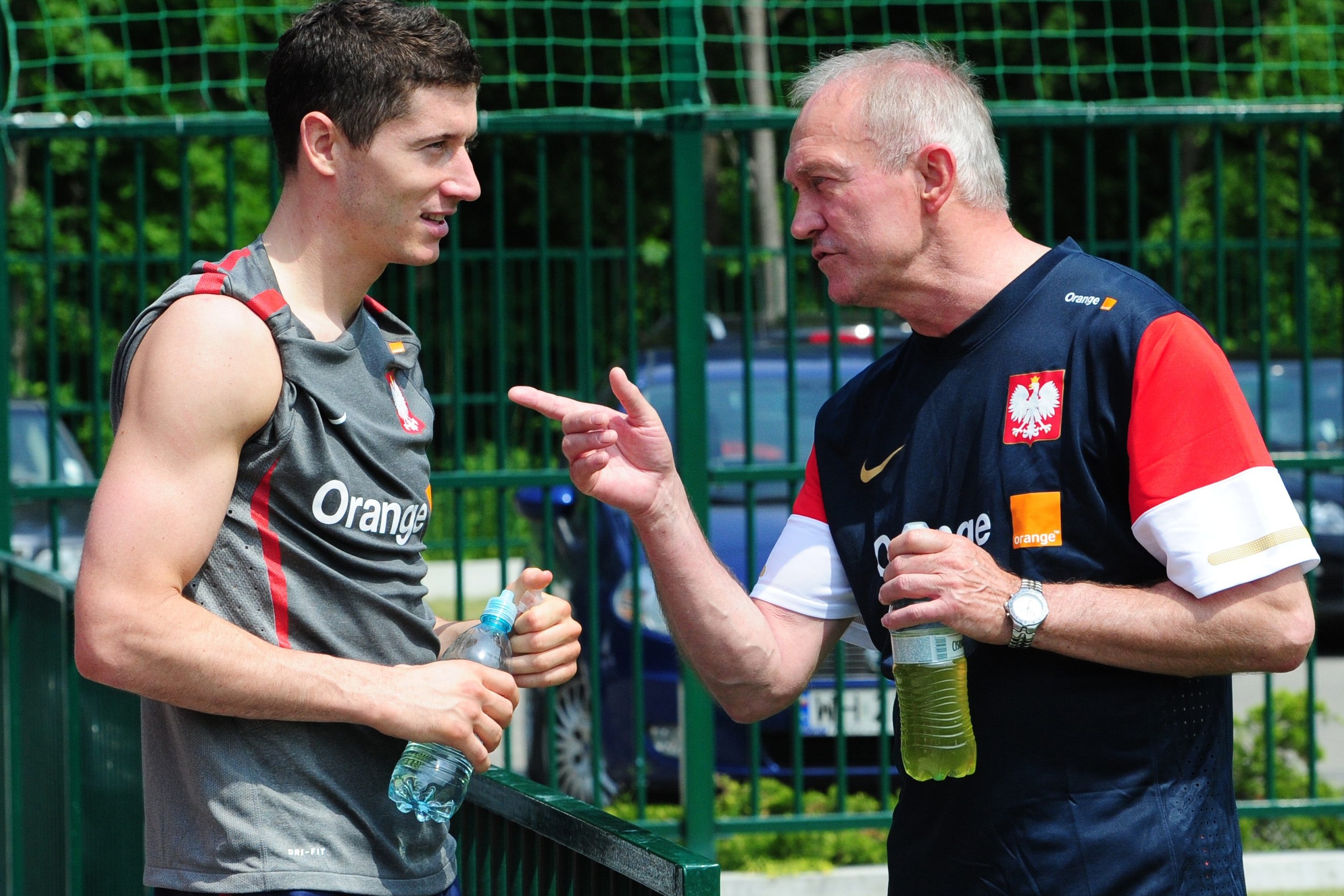 kaiyun官网-社区盾转会期再迎强敌,勒沃库森豪取连胜,主帅态度——话题不断,纪律约束更严格(2024足球社区盾曼城vs曼联直播)